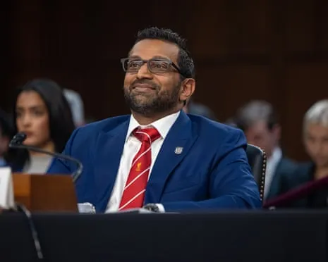 Top US Lawman Sports Liverpool Tie at Senate Hearing