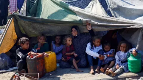 Cataclysmic Conditions across Gaza City as Military Tanks Advance